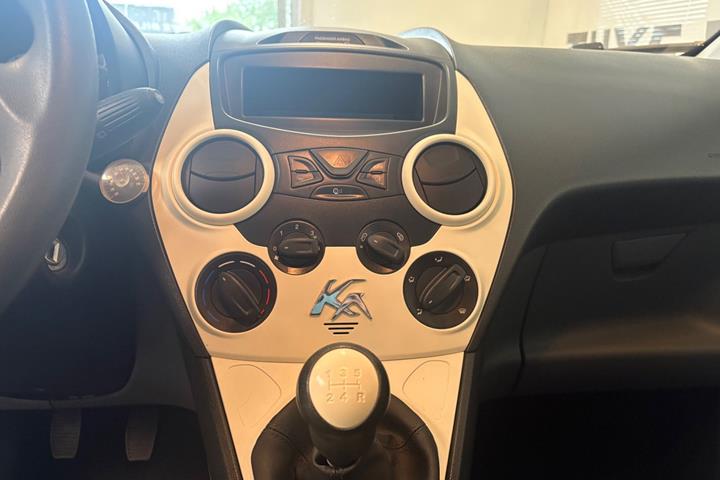 Grå Ford Ka fra 2015