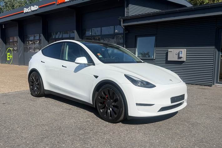 undefined Tesla Model Y fra 2023
