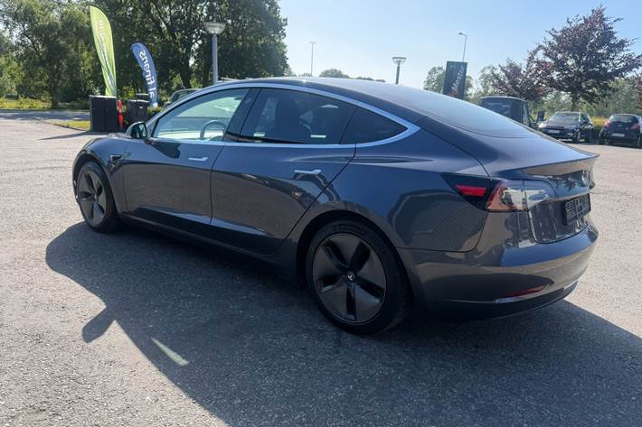 undefined Tesla Model 3 fra 2019