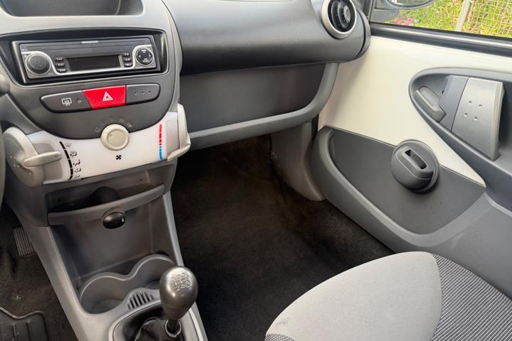 Grøn Peugeot 107 fra 2008