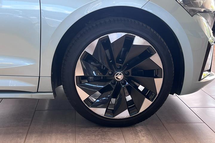 Sølv Skoda Enyaq fra 2021