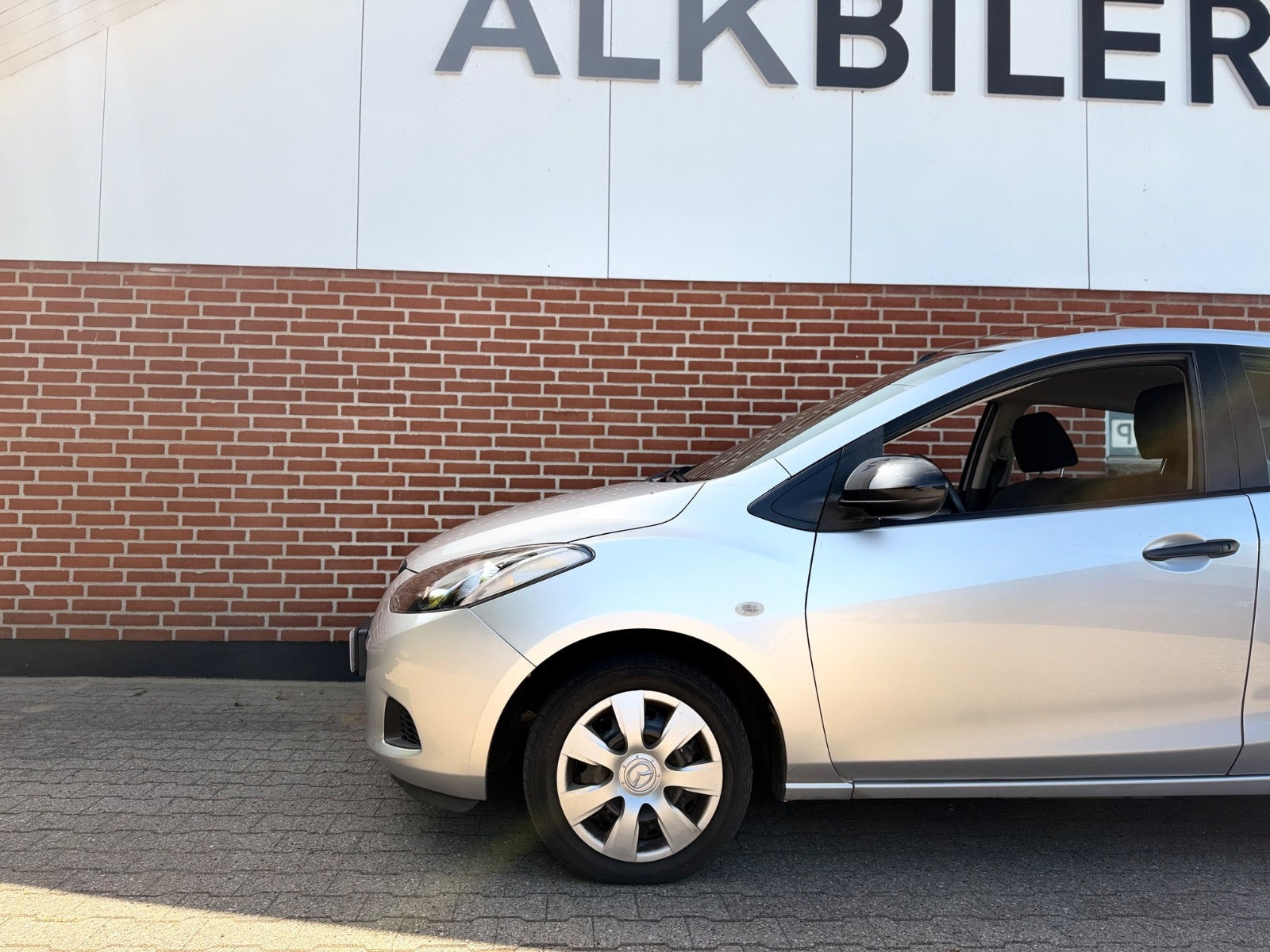 Sølv Mazda 2 fra 2009