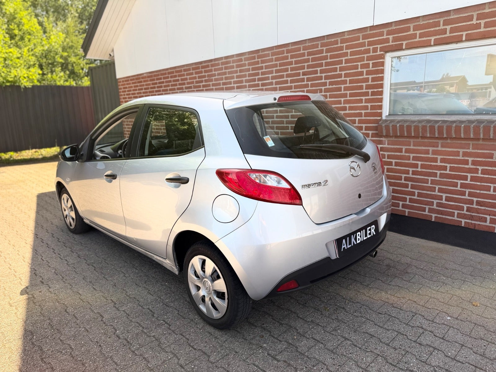 Sølv Mazda 2 fra 2009