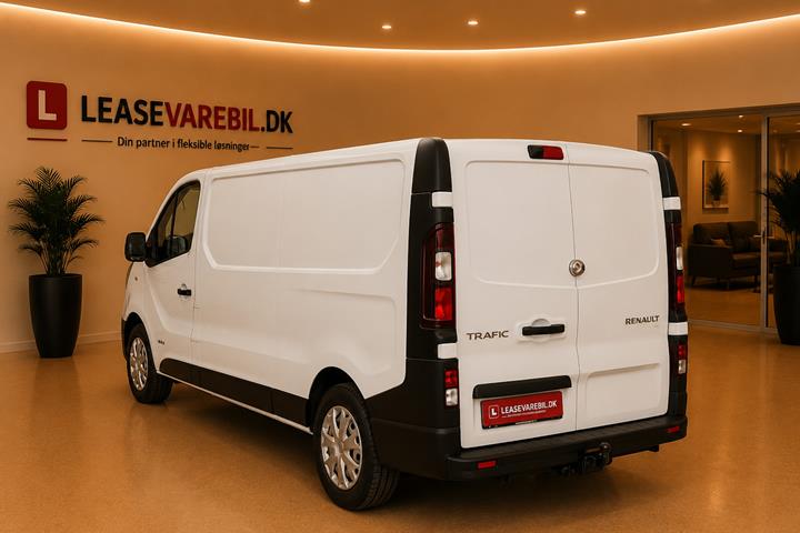 Hvid Renault Trafic T29 fra 2020