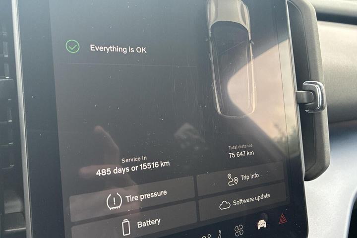 Grå Volvo EX30 fra 2024