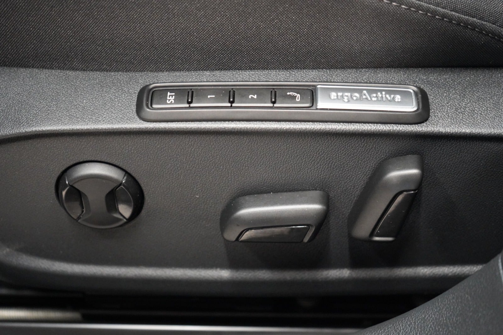 Blå VW Golf VIII fra 2022