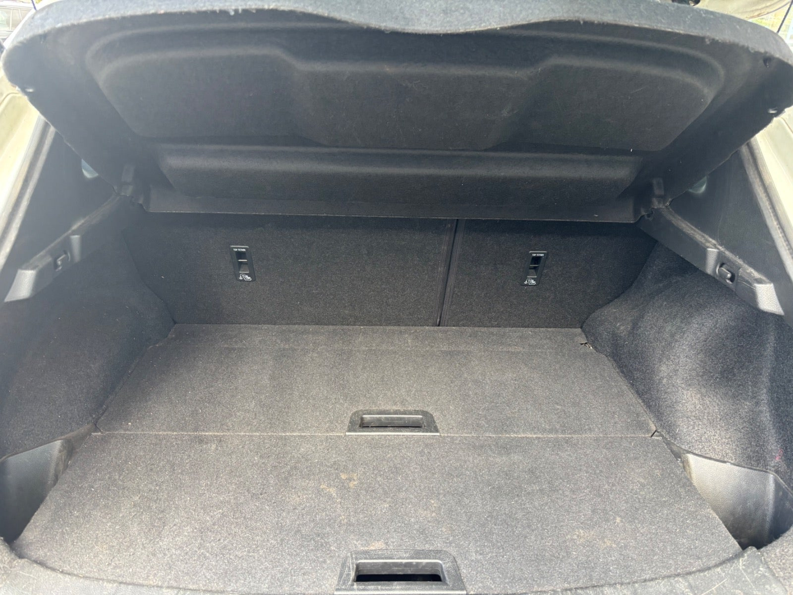 Hvid Nissan Qashqai fra 2017
