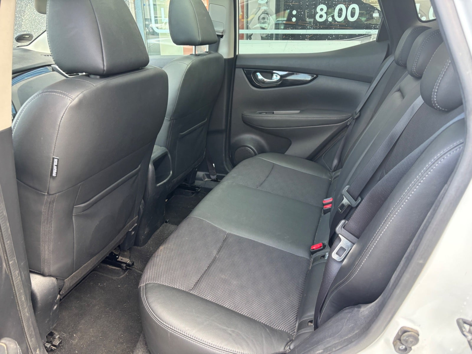Hvid Nissan Qashqai fra 2017