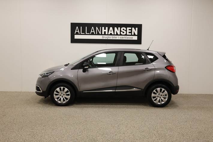 Grå Renault Captur fra 2016