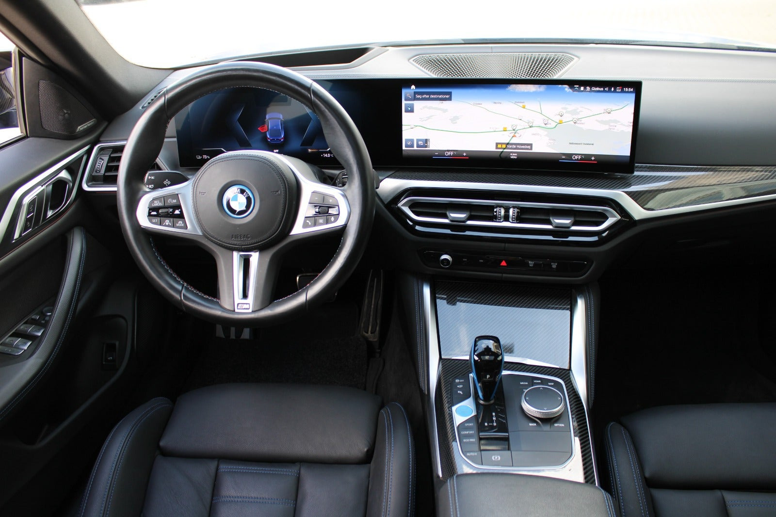 Blå BMW i4 fra 2023