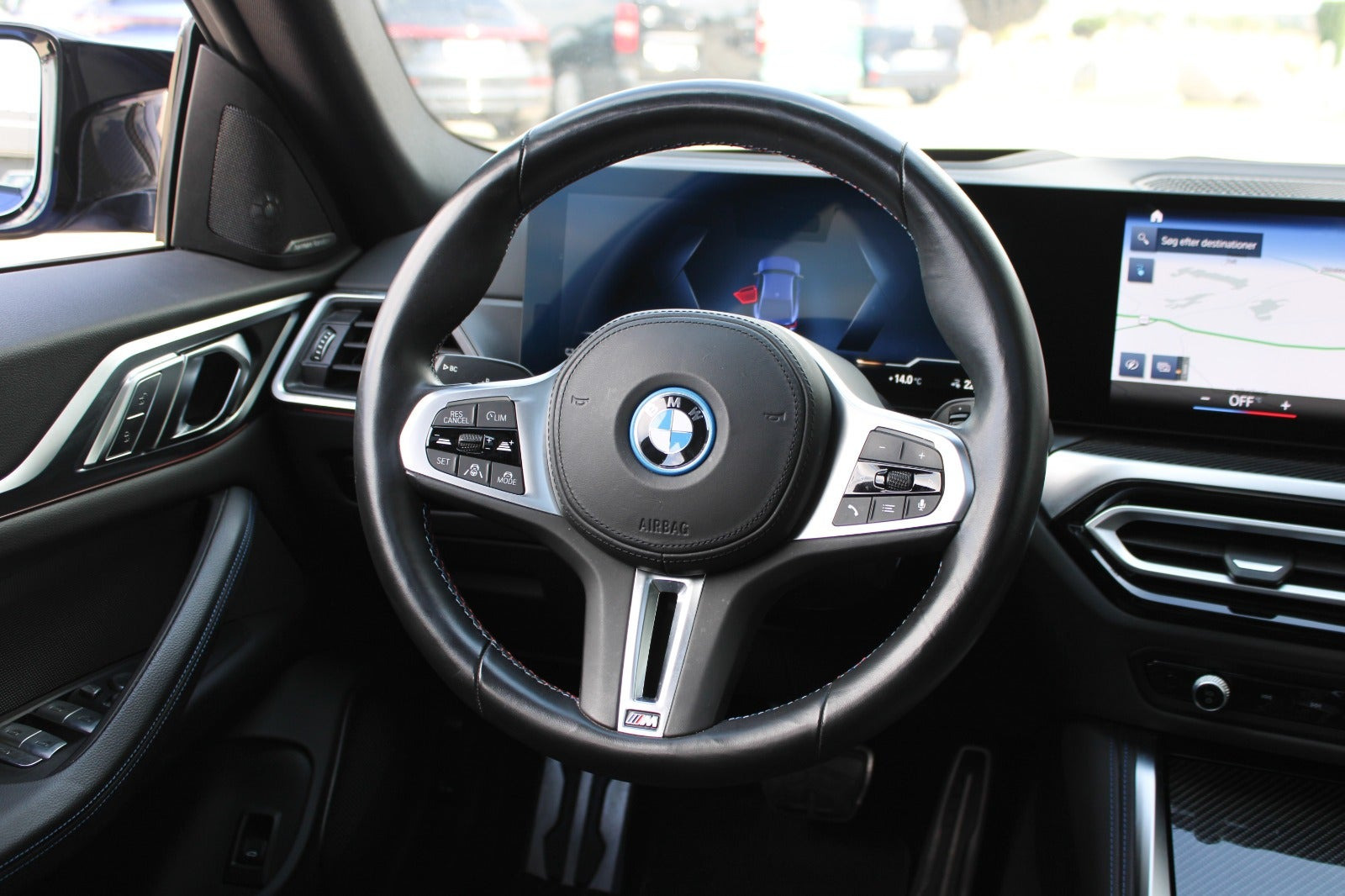 Blå BMW i4 fra 2023