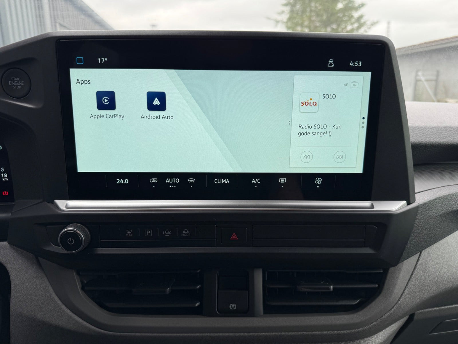 Grå VW e-Caravelle fra 2025
