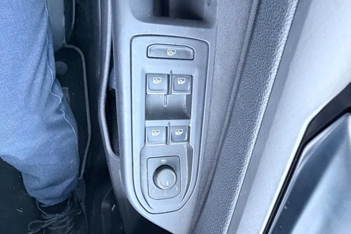 Blå VW Golf VIII fra 2022