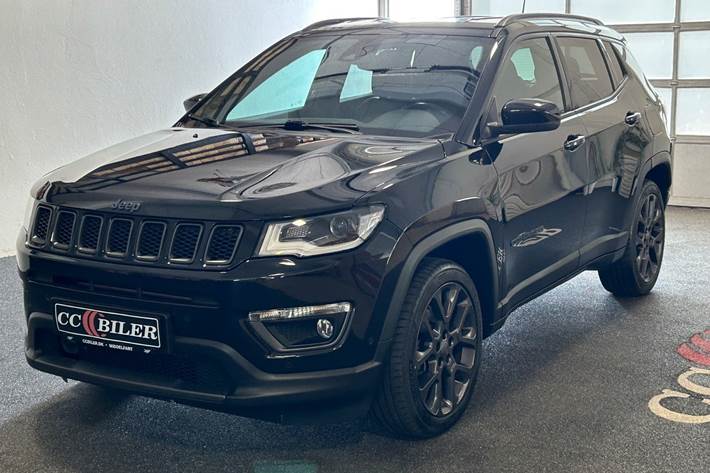 Sort Jeep Compass fra 2021