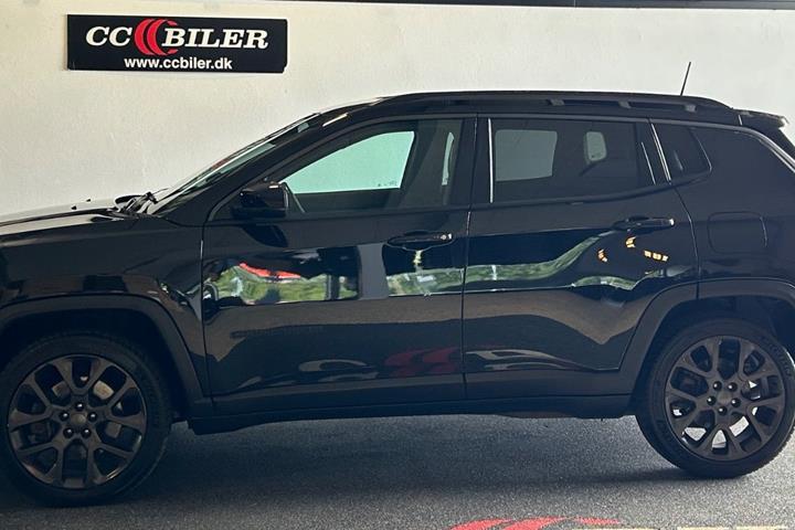 Sort Jeep Compass fra 2021