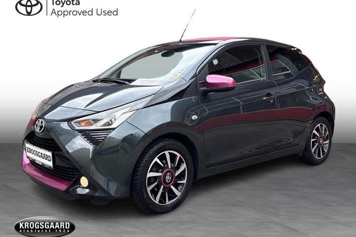 Grå Toyota Aygo fra 2020