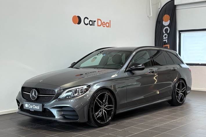 Grå Mercedes C300 de fra 2020
