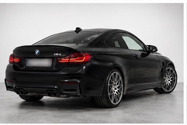 Sort BMW M4 fra 2019