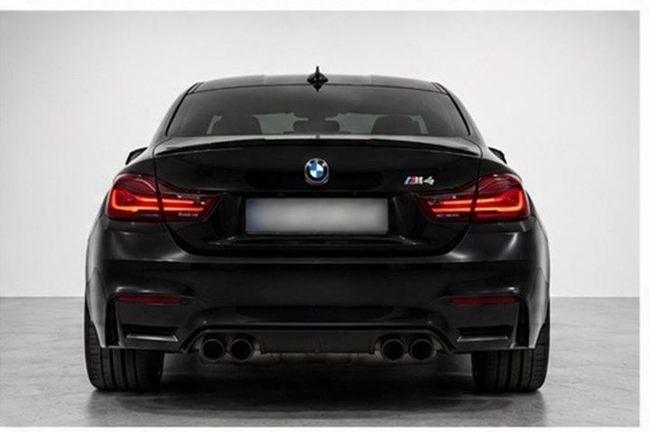 Sort BMW M4 fra 2019