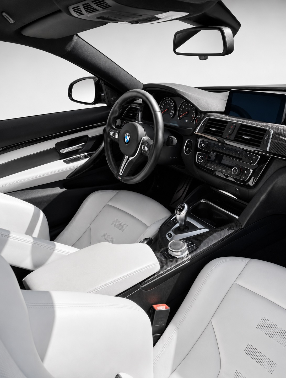 Sort BMW M4 fra 2019