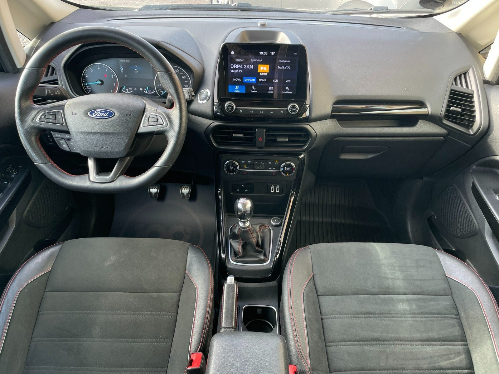 Grå Ford EcoSport fra 2019