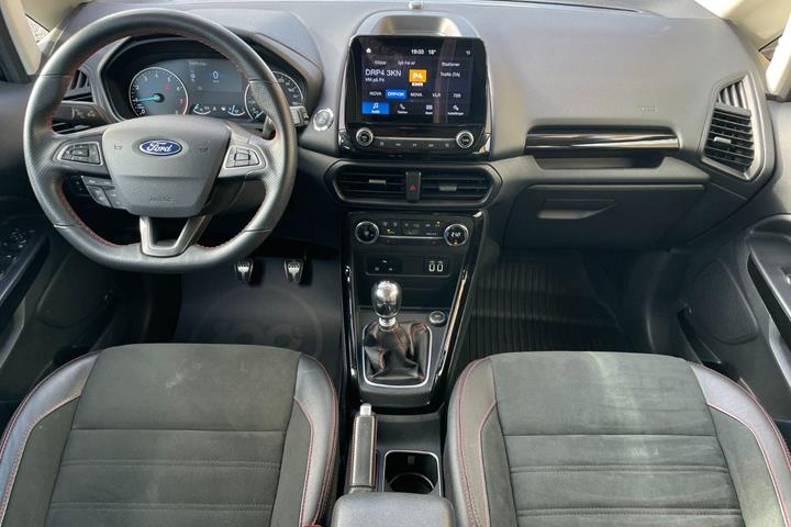 Grå Ford EcoSport fra 2019