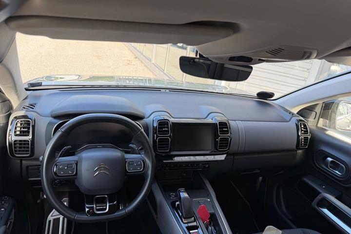 Sølv Citroën C5 Aircross fra 2021