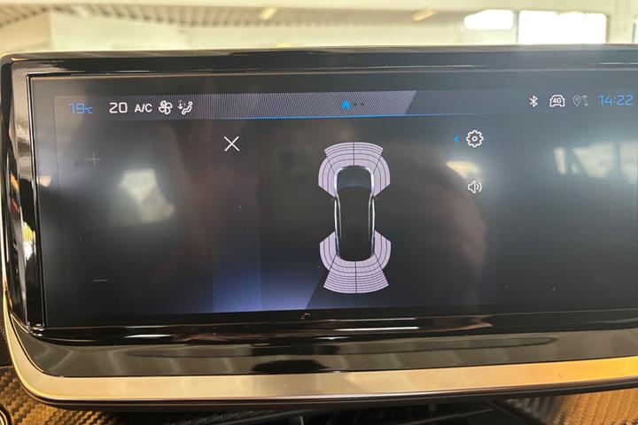 Sort Peugeot e-2008 fra 2025