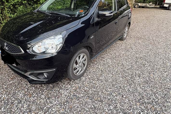 Sort Mitsubishi Space Star fra 2019