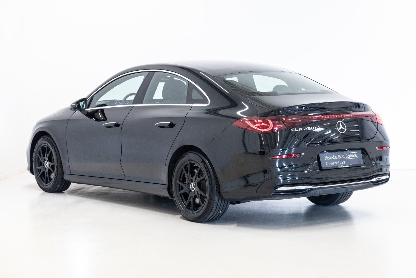 Sort Mercedes CLA250+ fra 2025