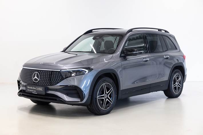 Grå Mercedes EQB250+ fra 2026 set udefra