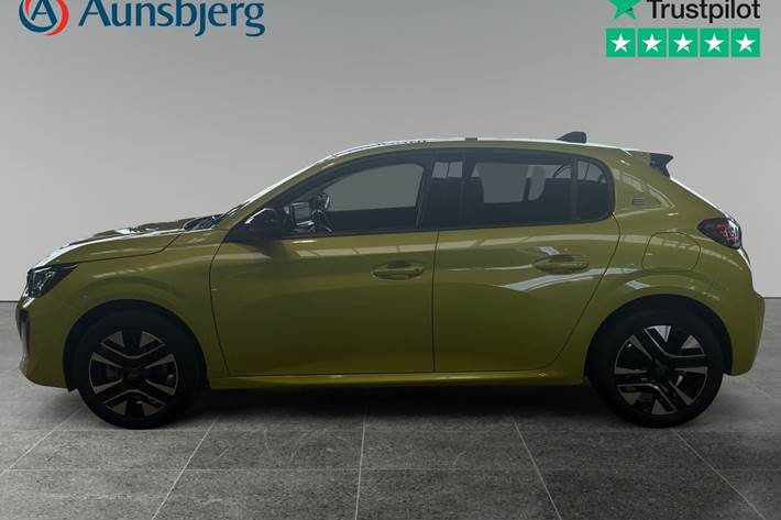 Grøn Peugeot e-208 fra 2026