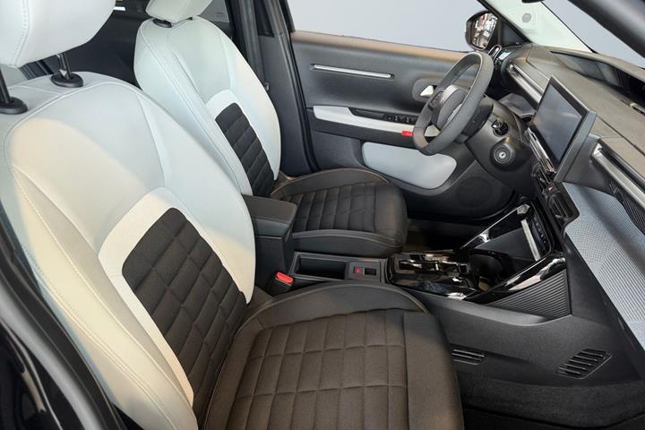 Sort Citroën e-C3 Aircross fra 2025
