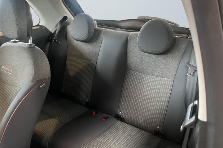 Blå Fiat 500e fra 2022