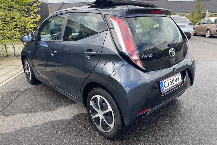 Grå Toyota Aygo fra 2017