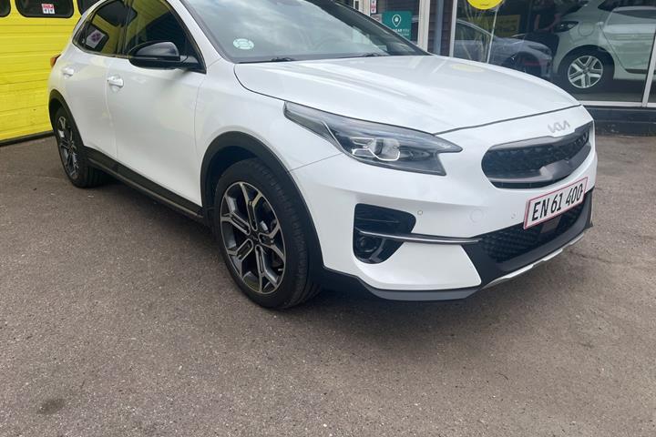 Hvid Kia XCeed fra 2022