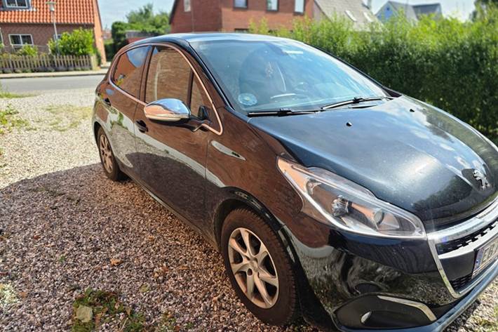 undefined Peugeot 208 fra 2017