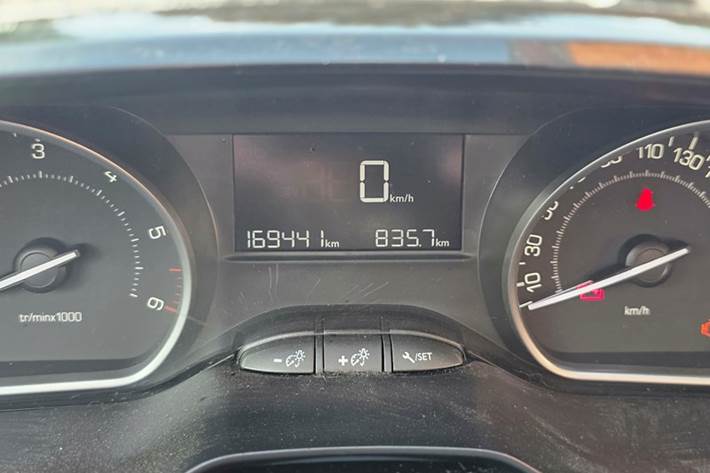 undefined Peugeot 208 fra 2017