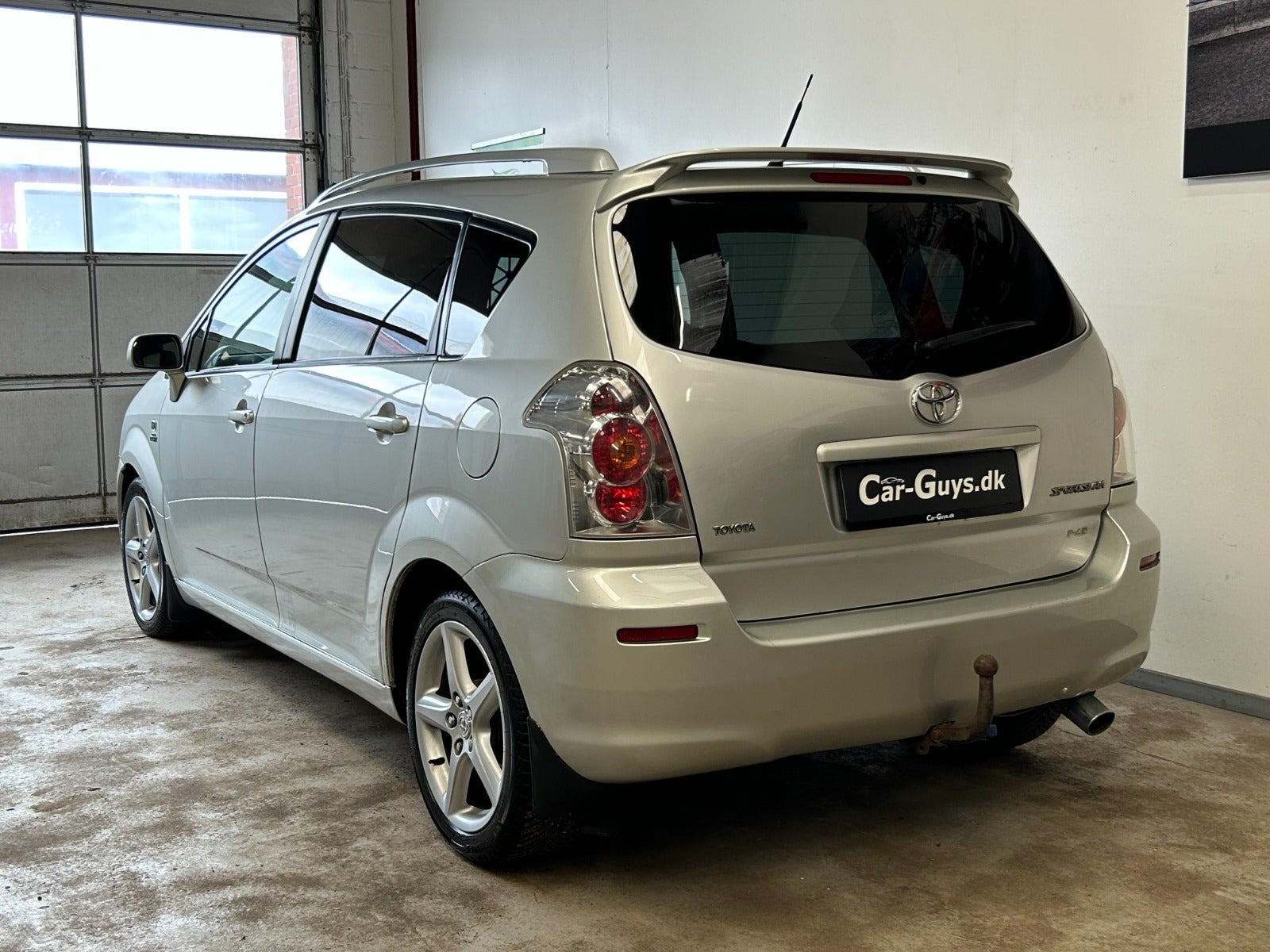 undefined Toyota Corolla Sportsvan fra 2005 set udefra