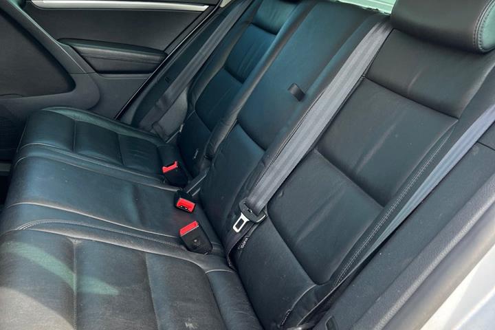 Sølv VW Tiguan fra 2013