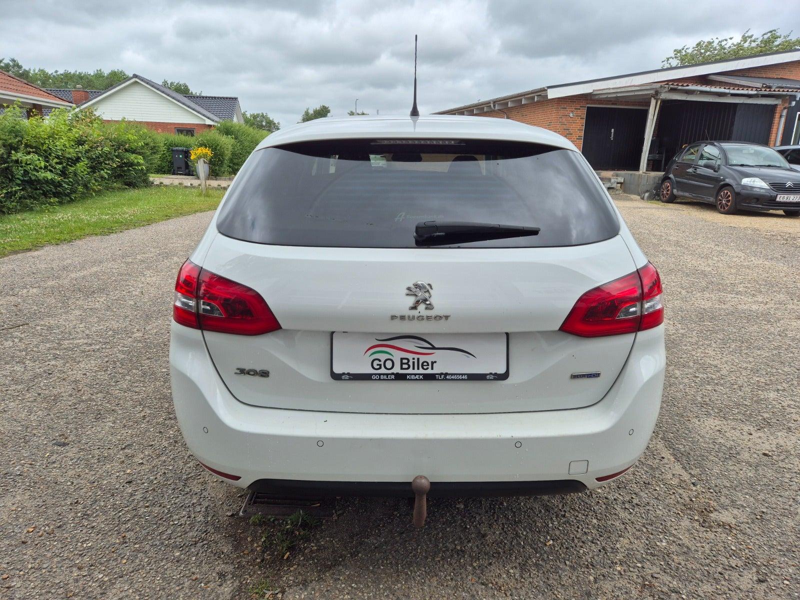 Grøn Peugeot 308 fra 2015