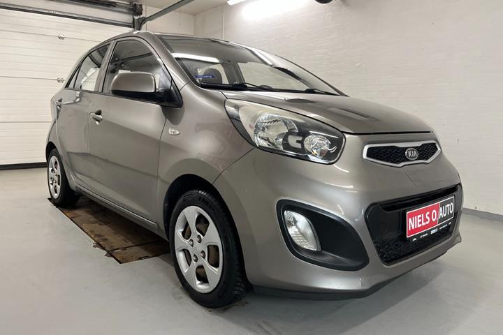 Grå Kia Picanto fra 2012