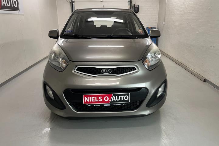 Grå Kia Picanto fra 2012