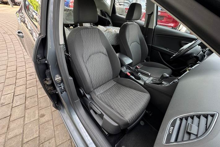 Grå Seat Leon fra 2014