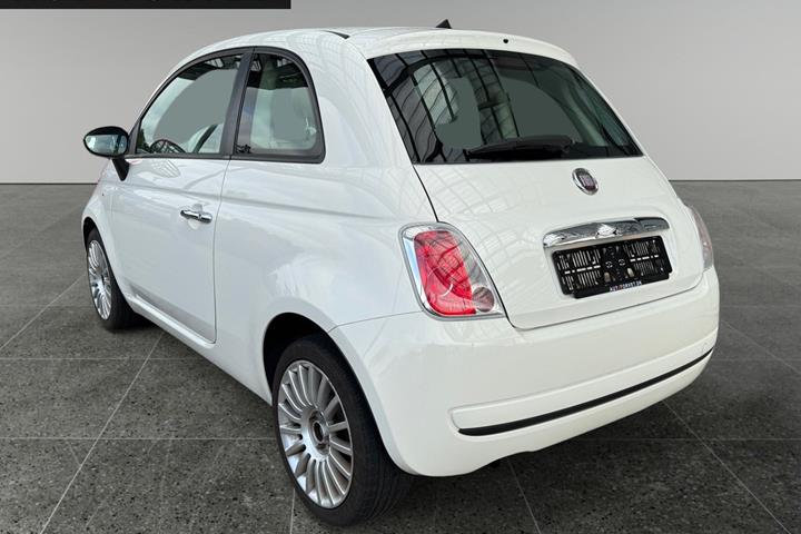 Hvid Fiat 500 fra 2015