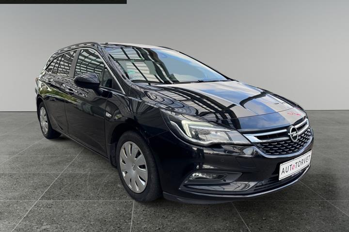 Sort Opel Astra fra 2017