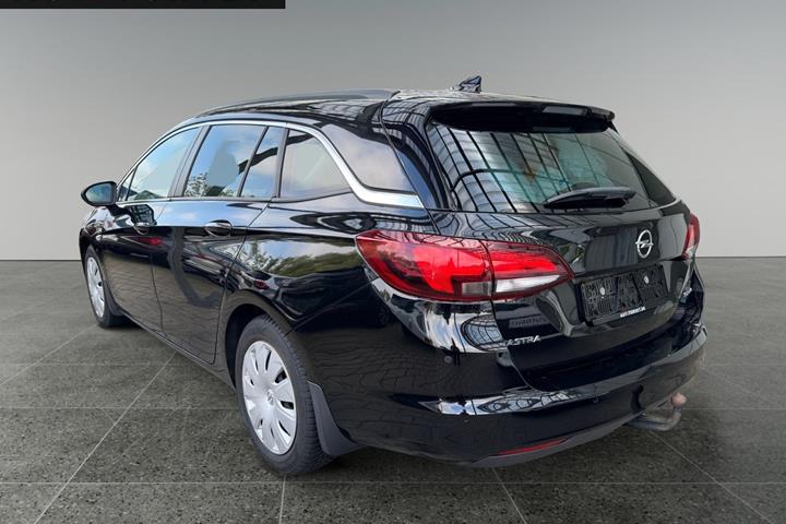 Sort Opel Astra fra 2017