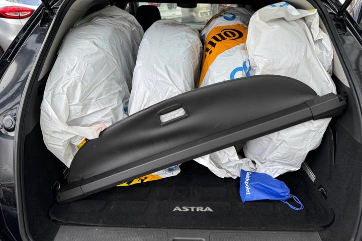 Sort Opel Astra fra 2017