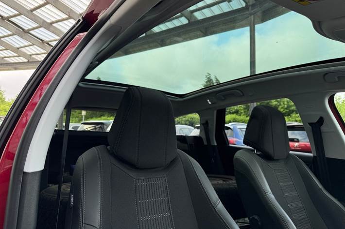 Grå Peugeot 308 fra 2018