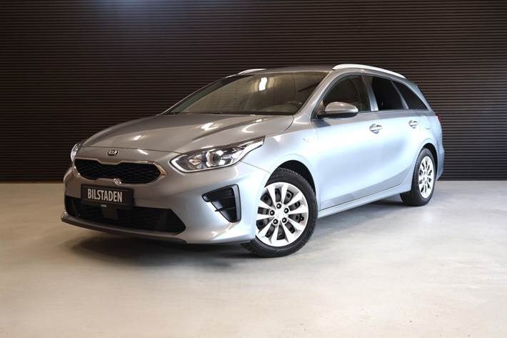 Sølv Kia Ceed fra 2019 set udefra